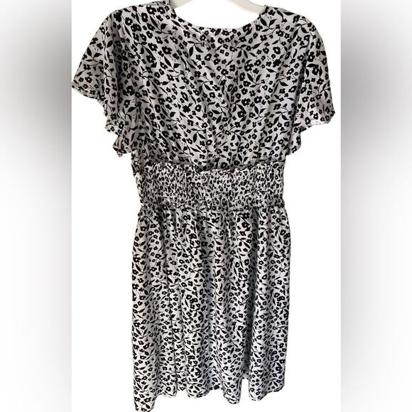 Mirol White & Black Floral Dress Small NWT Effortless Day-to-Night Style - Picture 7 of 10